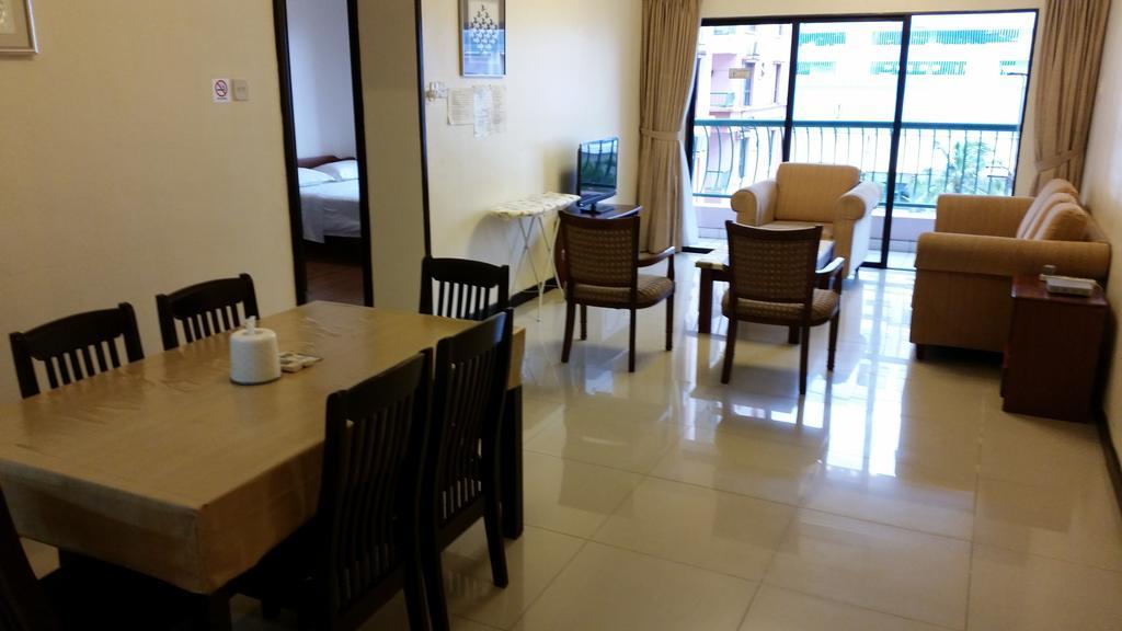 Marina Court Kota Kinabalu- Bigger Group Stay Together- 6 Bedroom Apartments 객실 사진