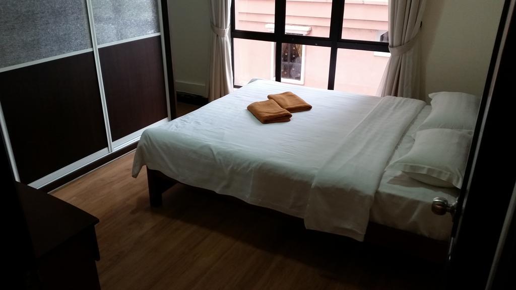 Marina Court Kota Kinabalu- Bigger Group Stay Together- 6 Bedroom Apartments 객실 사진