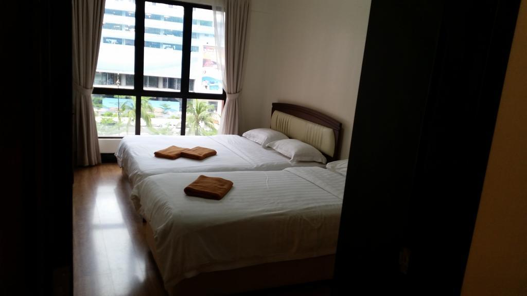 Marina Court Kota Kinabalu- Bigger Group Stay Together- 6 Bedroom Apartments 객실 사진