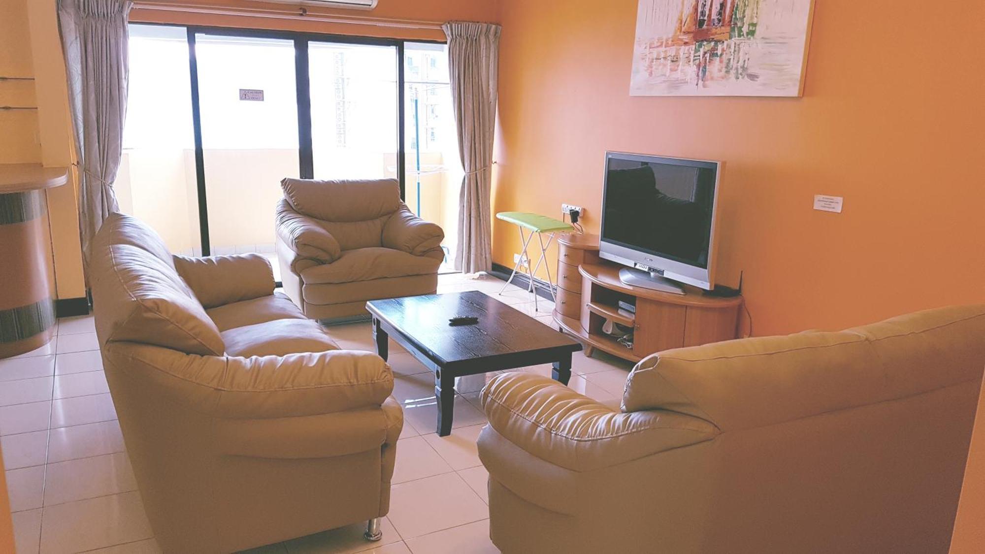 Marina Court Kota Kinabalu- Bigger Group Stay Together- 6 Bedroom Apartments 외부 사진